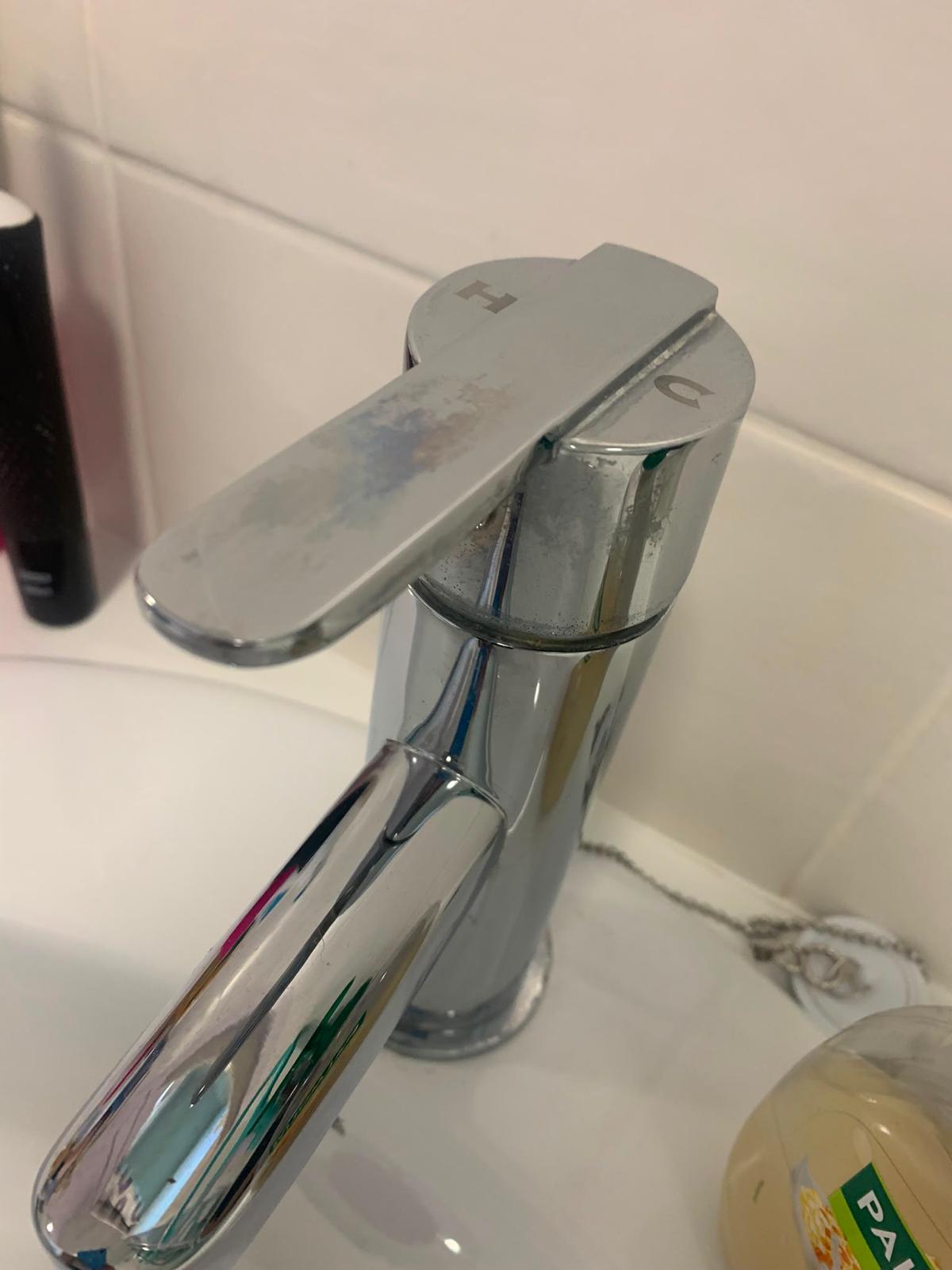 Bathroom tap before cleaning
